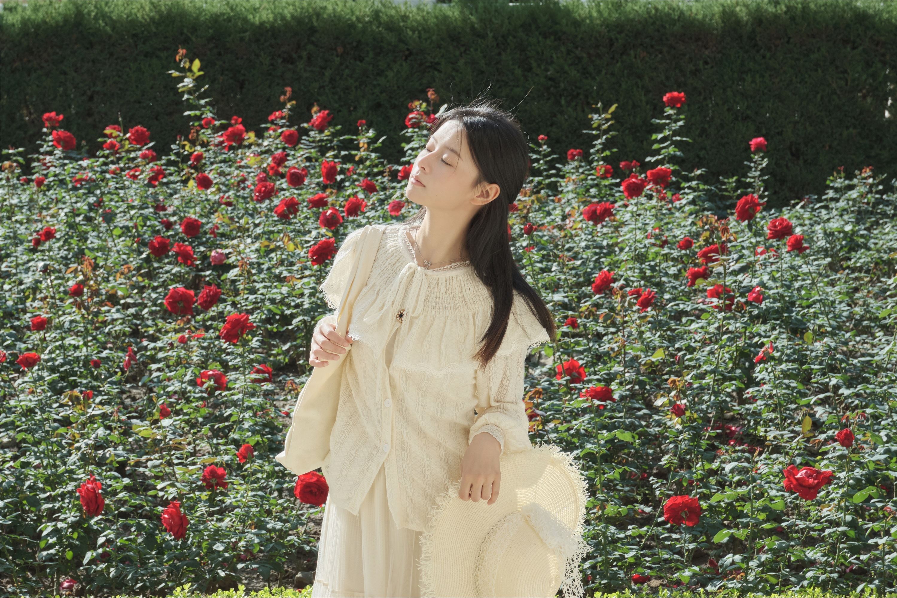 YITUYU艺图语 2025.01.02 秋游 蝴蝶妹妹